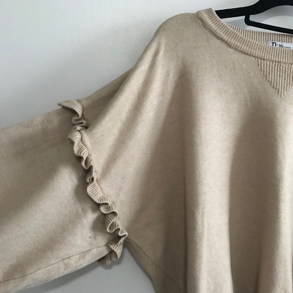 Dolman sleeve sweater - Picture 7 of 15